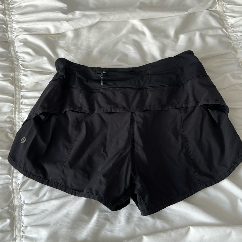Black Lululemon short